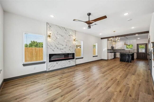 Building Photo - 5620 Shreveport Blvd Rental