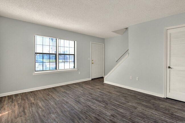 Photo - Two-Bedroom Townhouse near Park