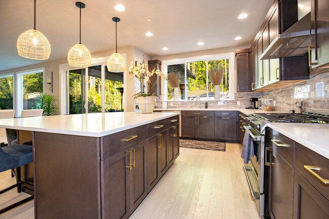 Photo - 1498 Elk Run Pl SE