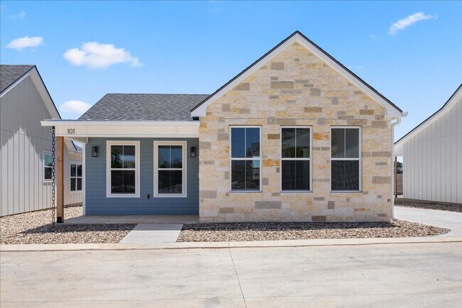 802 S Creek