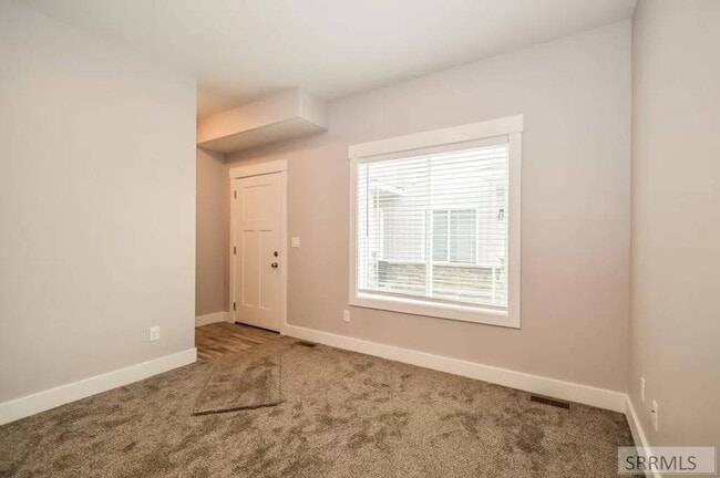 Photo - 706 S Saturn Ave