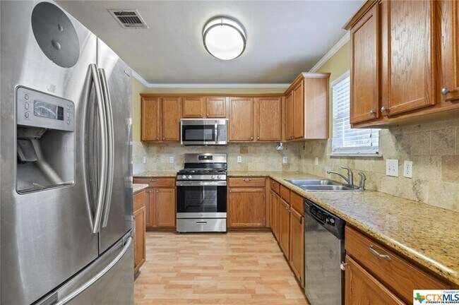 Photo - 5801 McNaughton