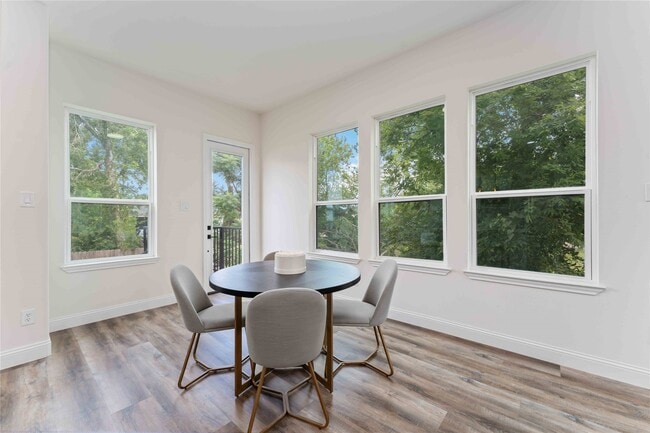 Building Photo - 3605 Noble St