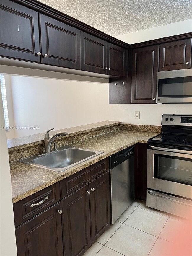 Photo - 1104 Glenmoor Dr Unit 1104