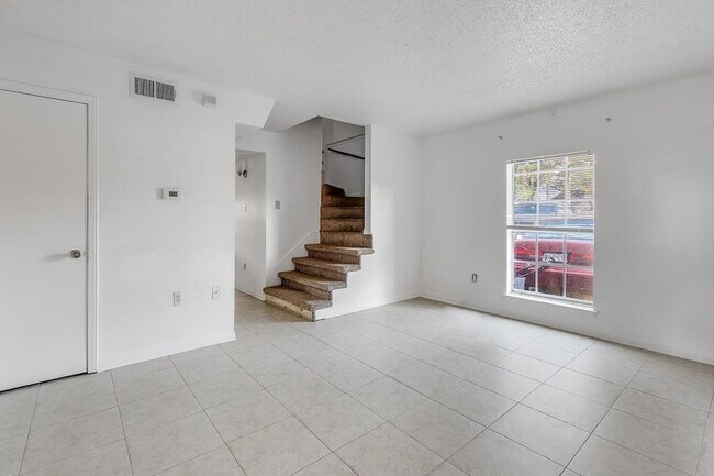 Photo - 55 Brandon Hall Dr Unit B