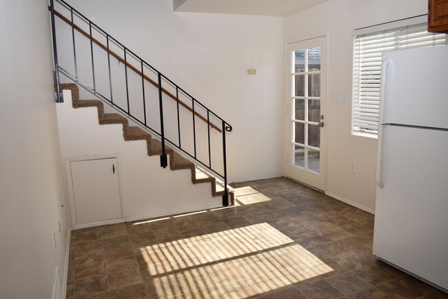 Photo - 512-516 N CITRUS AVENUE Unit 516-B