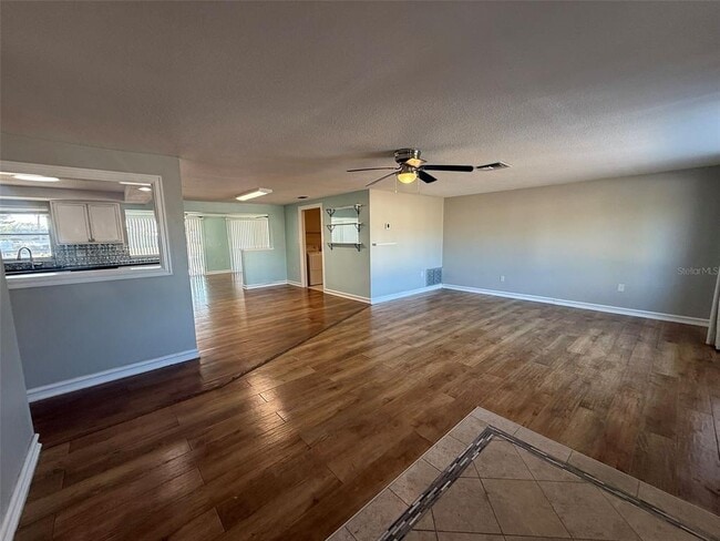 Photo - 121 Carlisle Ave NW