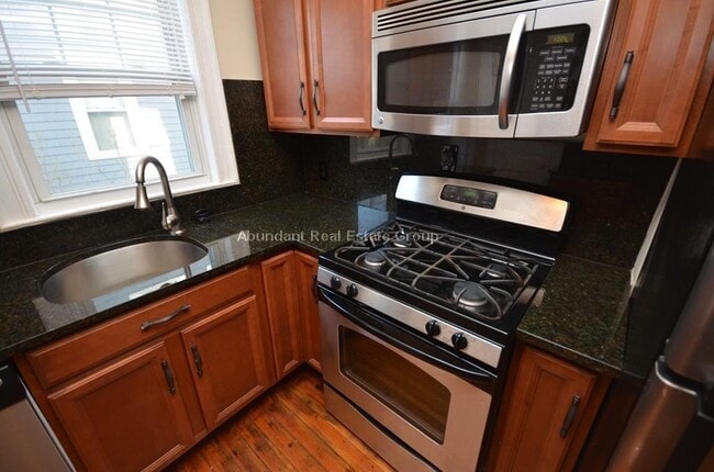 Photo - 11 Fairfield St Unit #1