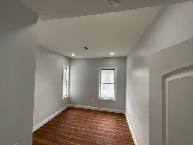 Photo - 17 Pattison St Unit 3