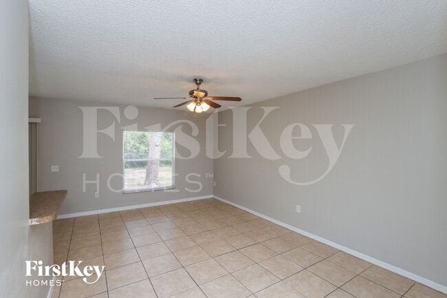 Photo - 112 Marsh St