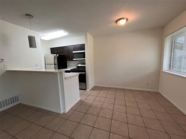 Photo - 1202 Newning Ave Unit 105