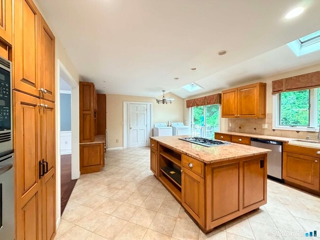 Photo - 144 Munn Rd