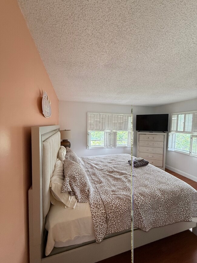 Photo - 5961 N Falls Circle Dr Unit 408