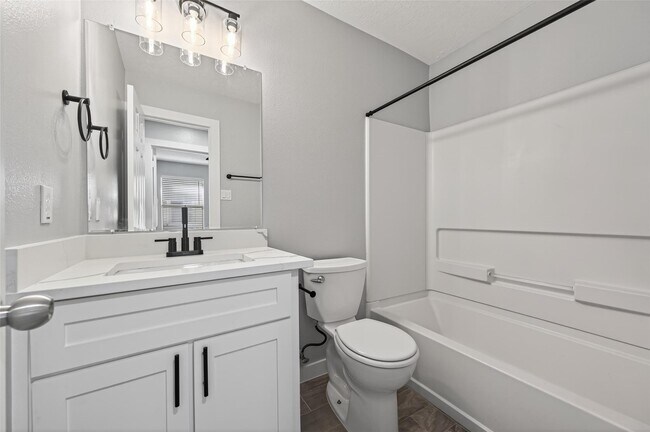 Photo - 4922 Comal River Loop