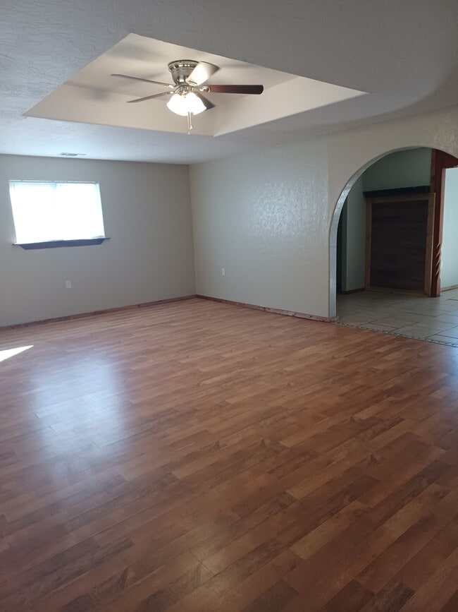 Photo - 129 Circle Dr