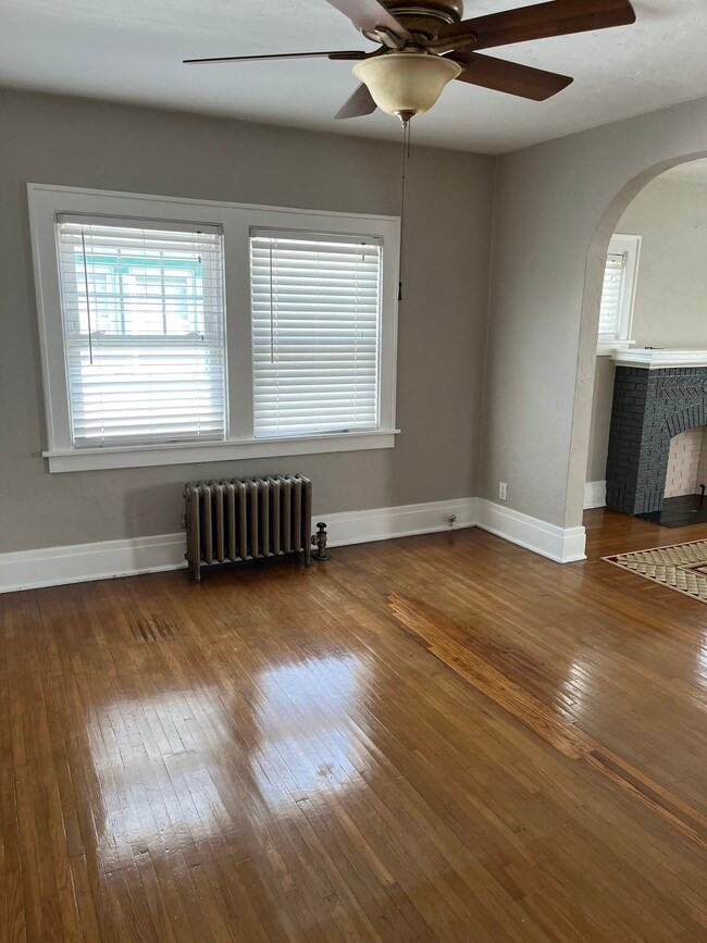 Building Photo - 32 Princeton Blvd Unit 2nd floor Rental