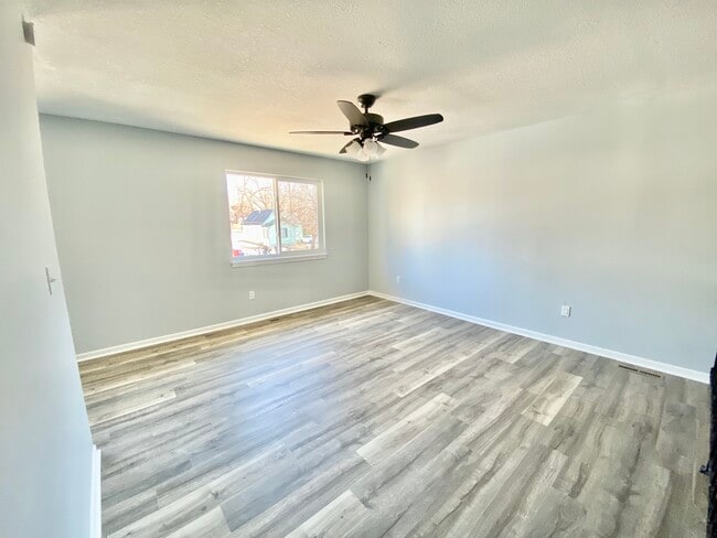 Photo - 1902 S Claremont Ave