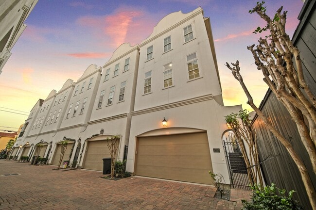 Photo - 1250 W 23rd St