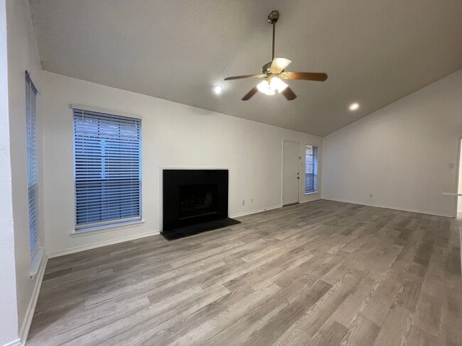 Photo - 2422-2424 Sherry Street Unit 2424