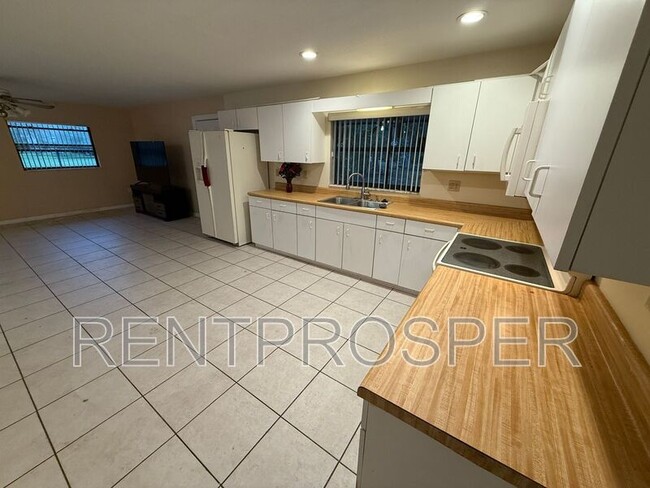 Photo - 2201 Granada Blvd