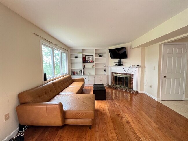Photo - 92 Fifer Ln