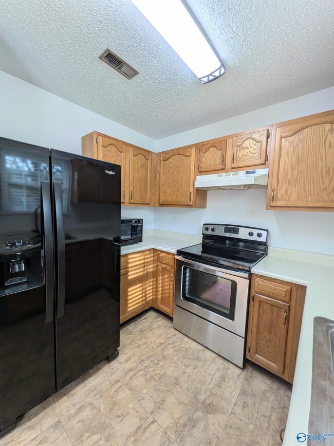 Photo - 221 Knox Creek Trail NW