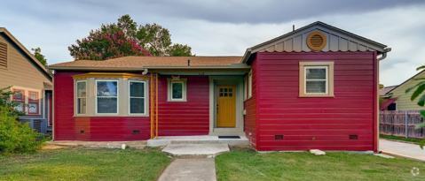 Building Photo - 2040 W Mistletoe Ave Rental