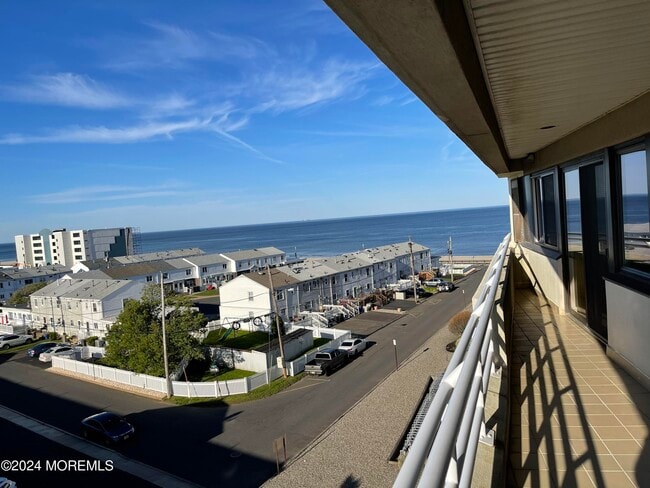 Building Photo - 525 Ocean Blvd Unit 501