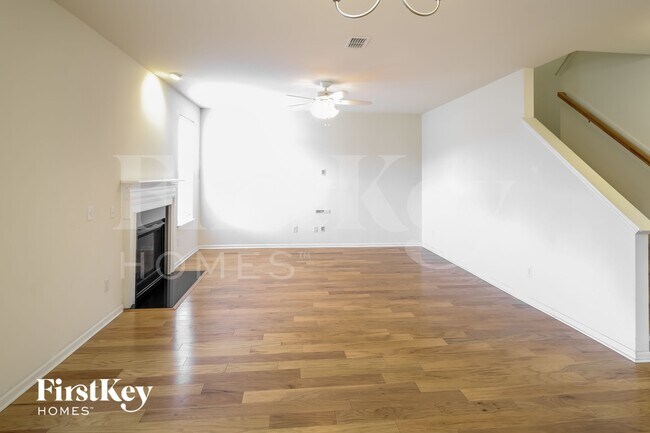 Photo - 318 Beachgrass Ln