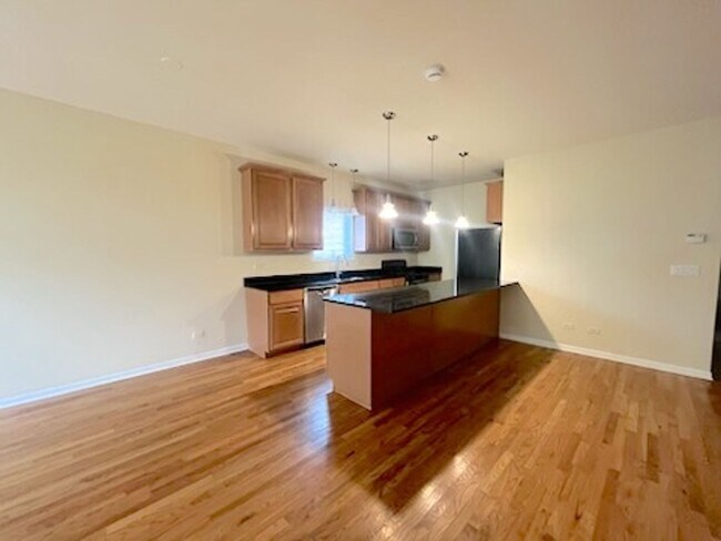 Photo - 3541 S Hamilton Ave Unit 2