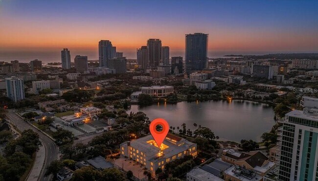 Building Photo - 701 Mirror Lake Dr N Unit 314