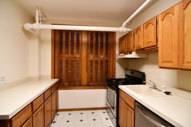 Building Photo - 39 Mount Hood Rd Unit 12
