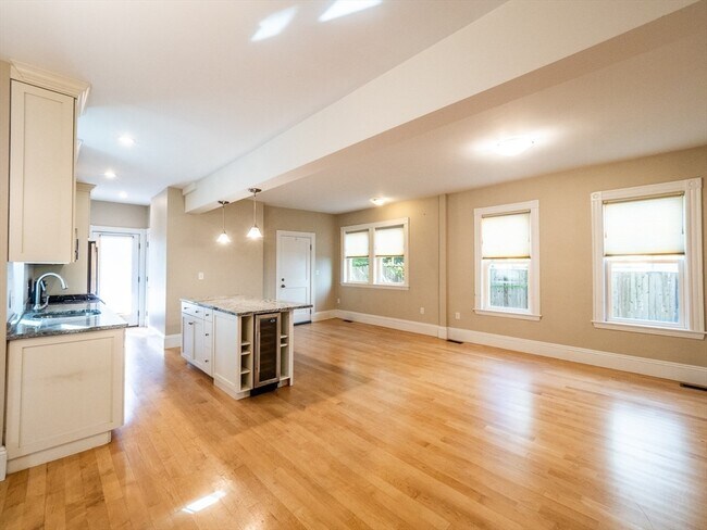 Photo - 24 Hall St Unit 1