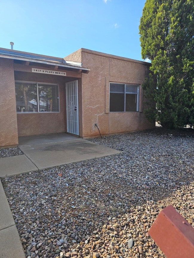 Building Photo - 1417 Plaza Merito Unit Apt A