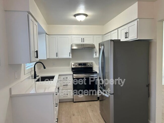 Photo - 11380 SW Greenburg Rd Unit 2