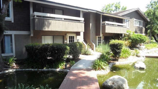 Photo - 172 Streamwood
