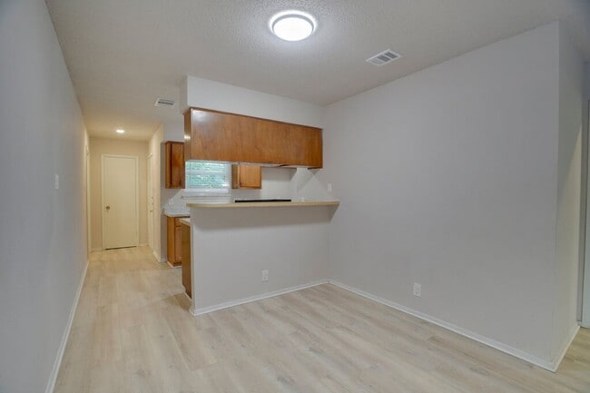 Photo - 1206 Westcott Dr Unit #B