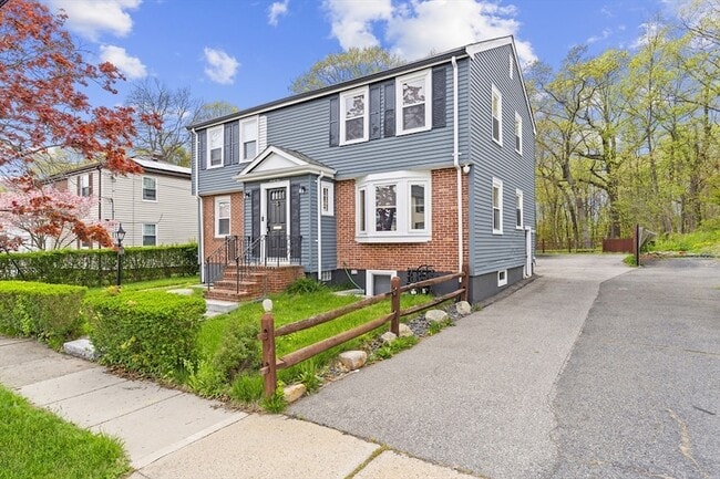 Building Photo - 92 Gladeside Ave Unit 1