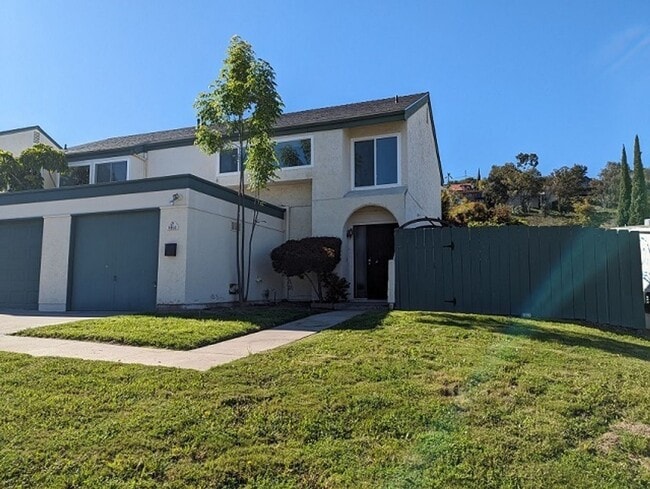 Building Photo - 3 Bedroom 2.5 Bathroom Two Story Townhome in Spring Valley