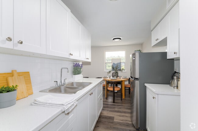 1 chambre, 1 salle de bain - 645 pi² - Cuisine - Main Street Apartments