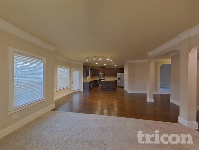 6605 Oak Hill Pass