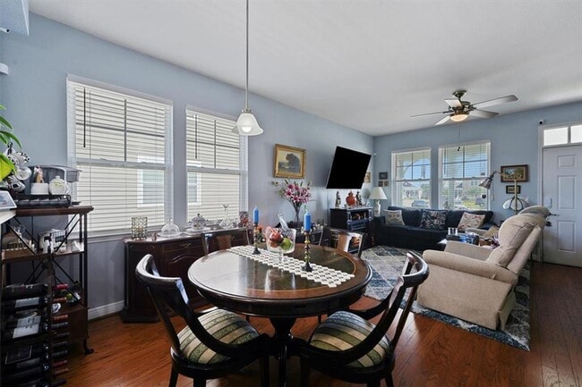 Photo - 4418 N Live Oaks Cir