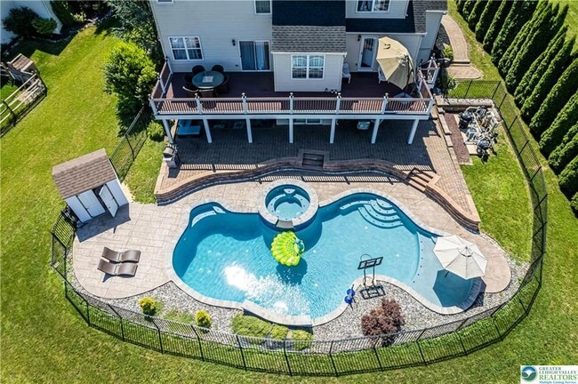 Photo - 202 McNair Cir