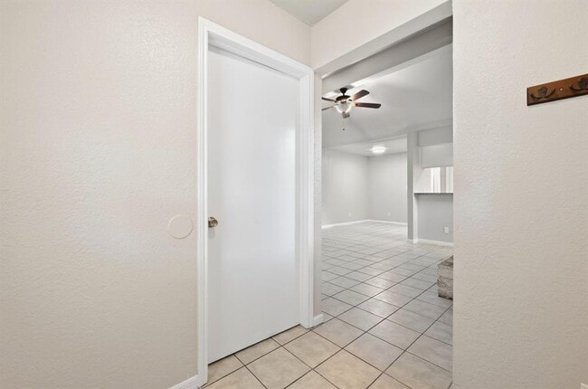 2514 Howellwood Wy