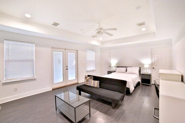 Photo - 2410 Dorrington St Unit C