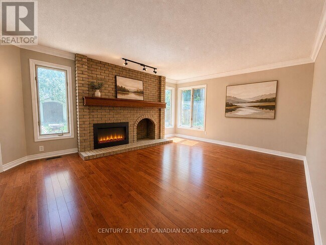 Photo - 179 Sunnyside Dr