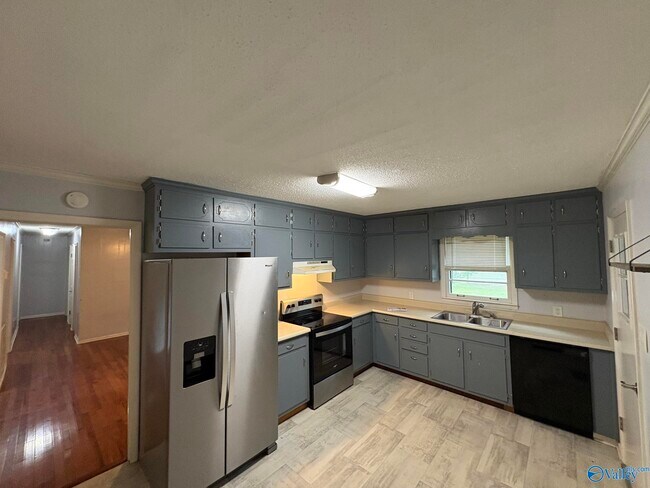 125 Meadow Dr