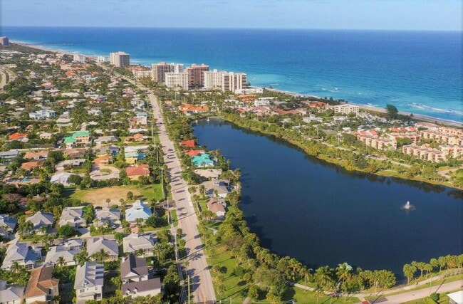 400 Seaside Ln