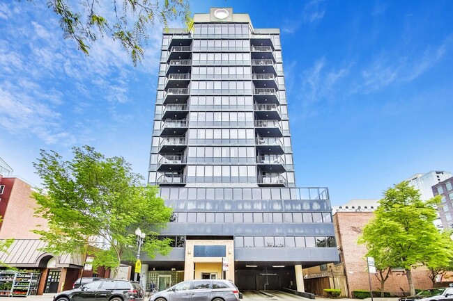 Building Photo - 1309 N Wells St Unit 605