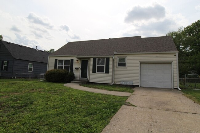 Photo - 2 Bedroom 1 Bath Home In Roeland Park